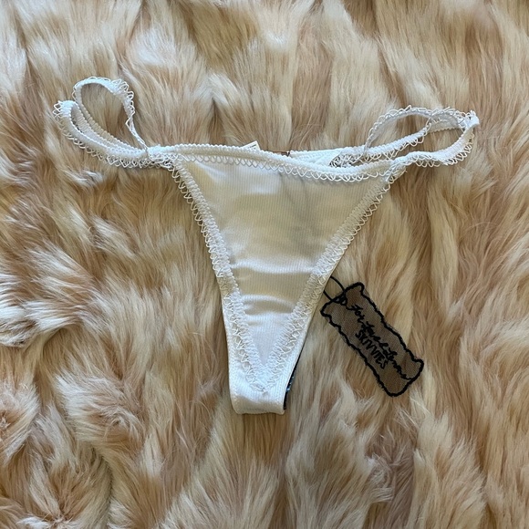 For Love and Lemons Skivvies White Thong Panty XS NWT - Picture 4 of 6